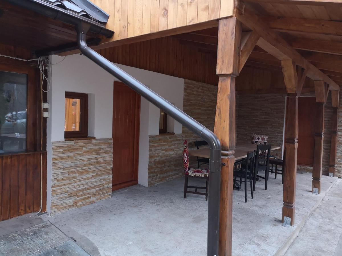 فيلا Casa Livada Bunicii Tîrgu Ocna المظهر الخارجي الصورة